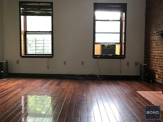 Rented by Bond New York | media 8