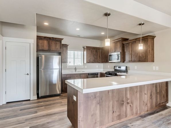 945 S Aspen Loop