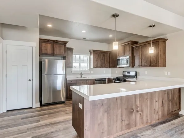 913 S Aspen Pl, Provo, UT 84606