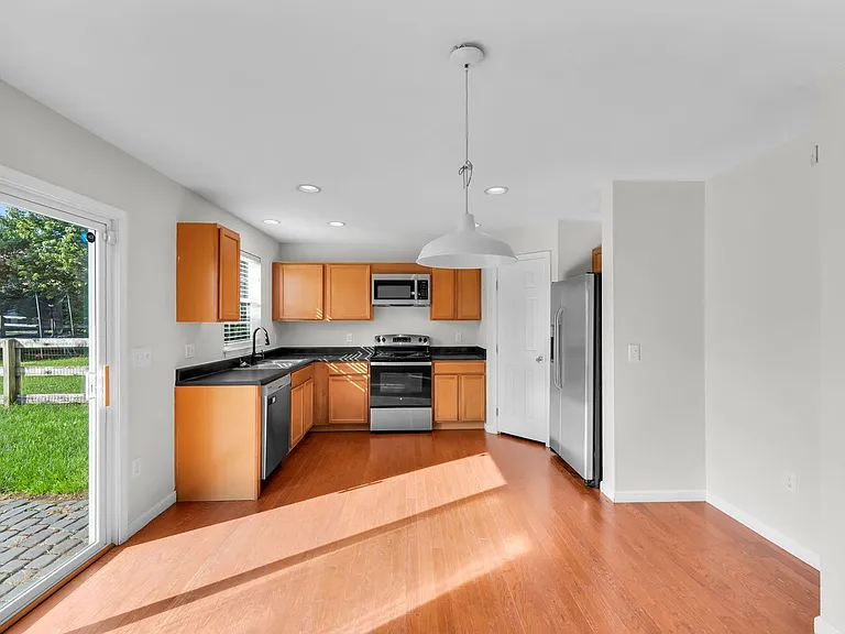 6035 Marsh Cir — Photo 5