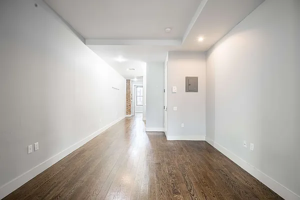 Rented by Nooklyn NYC LLC | media 23