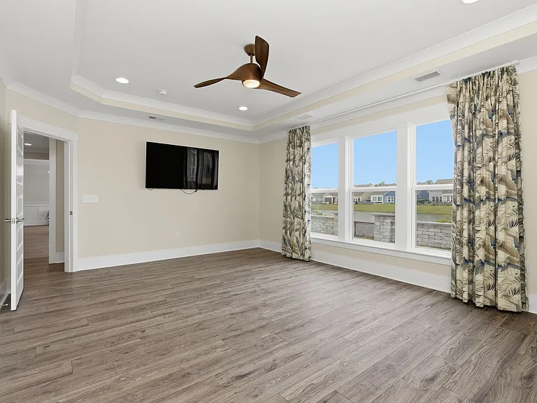 7129 Spoleto Dr — Photo 28
