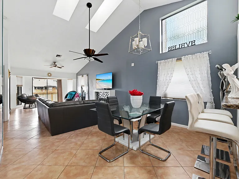 1012 Landings Blvd — Photo 8