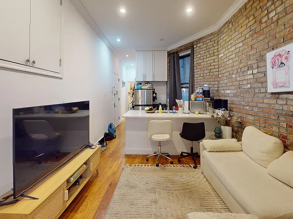 128 Macdougal St #1B