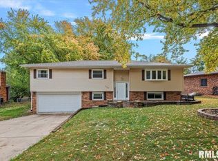 112 Deer Creek Rd, Rochester, IL 62563