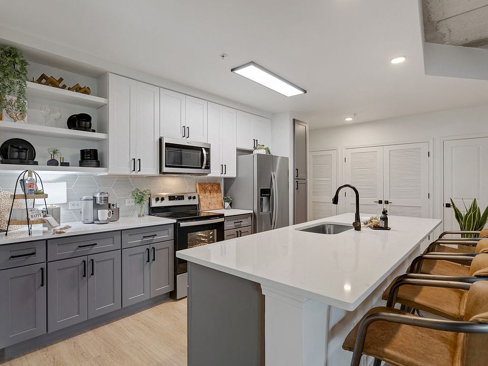Elliston 23, Nashville, TN, Kitchen