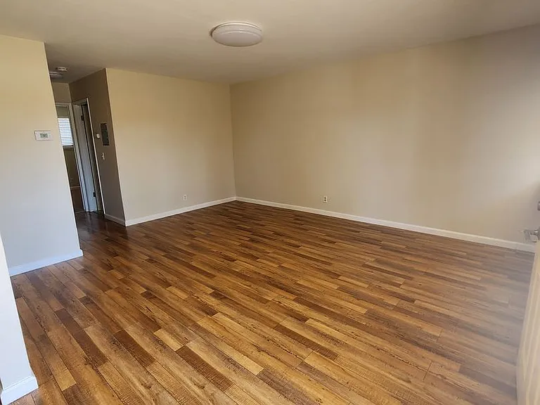 1741 Washington St — Photo 6