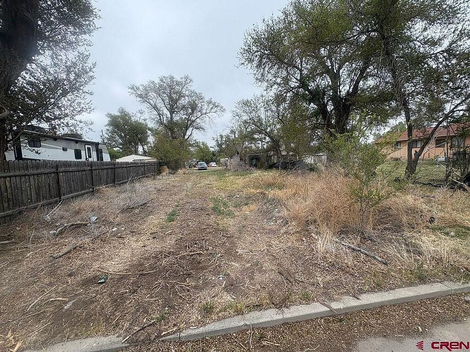 2nd image of 204 N 3rd St