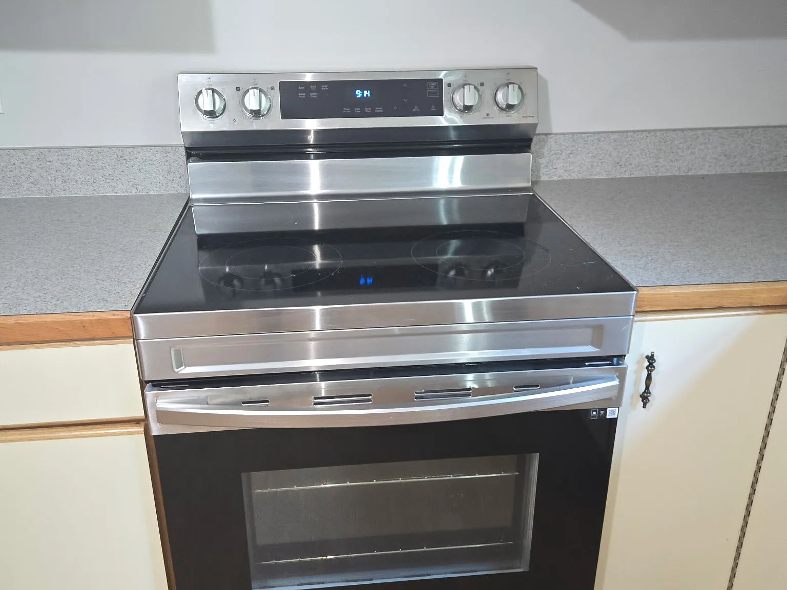 2 bed, 815 sqft, $2,000 — Photo 4