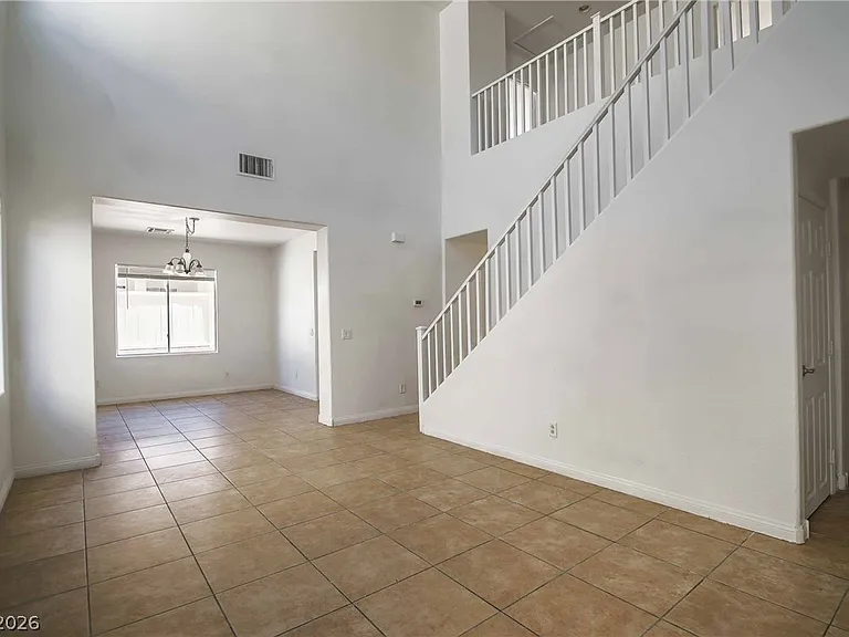 4420 Pacific Crest Ave — Photo 3