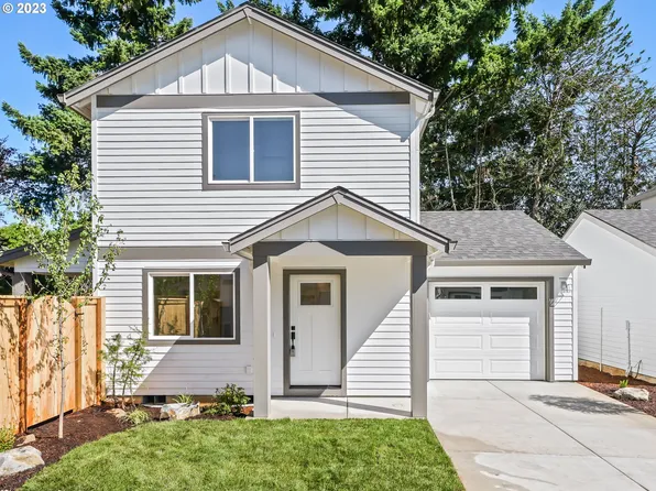 5825 SE Schiller St #C, Portland, OR 97206