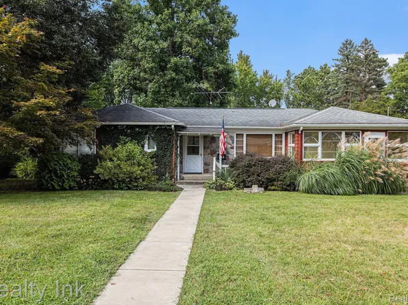 204 W Lafayette St, Milford, MI 48381