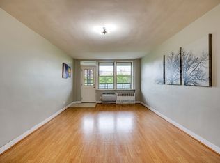 525 Ocean Pkwy APT 4J, Brooklyn, NY 11218