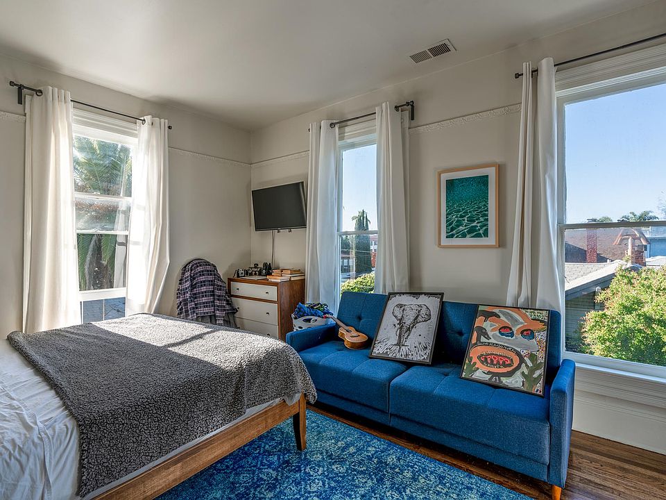 1st image of 2588 Broadway Unit 3