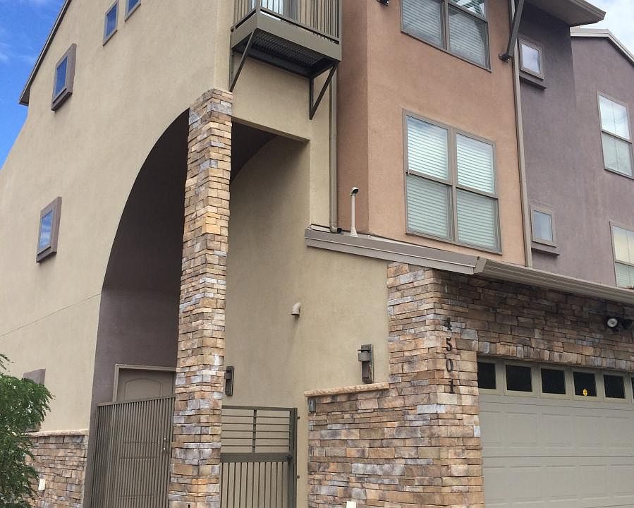 1st image of 4501 Villa Loma Ln NE
