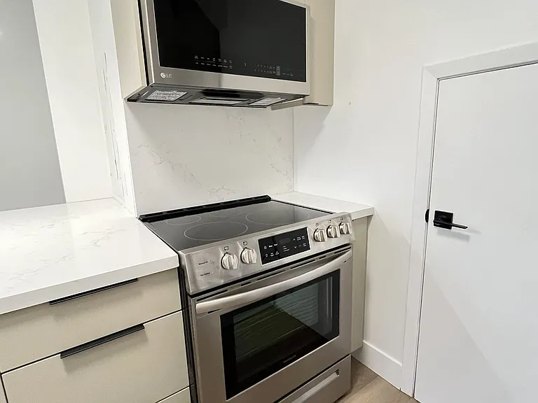 909 Millwood Rd #B — Photo 7