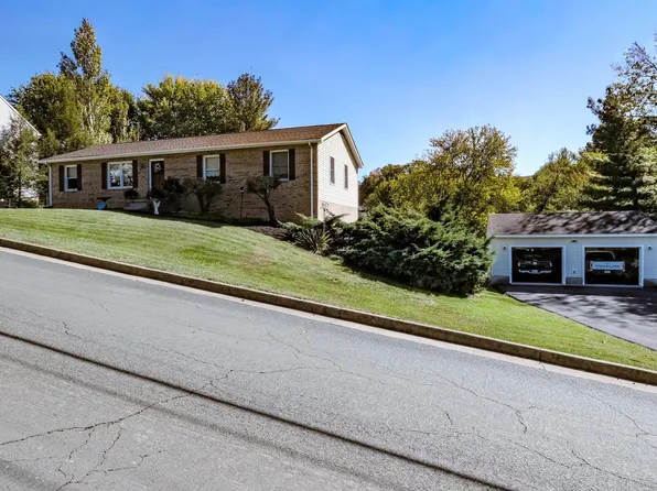 1461 Linden St, Front Royal, VA 22630