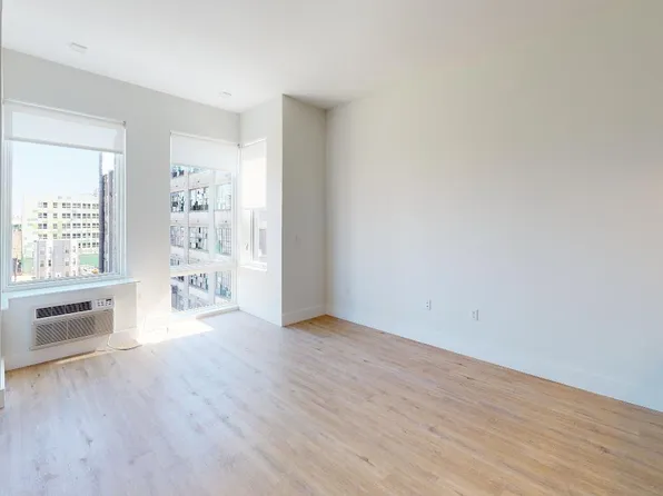 323 Pine Street image 7 of 11