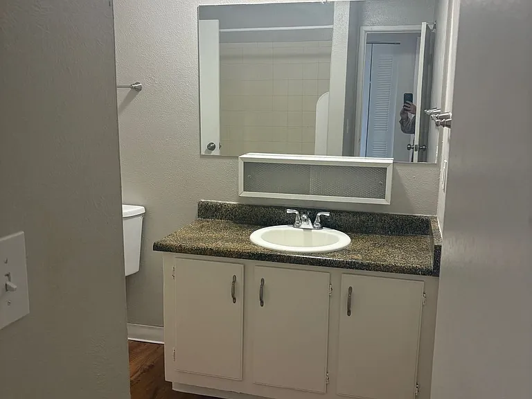 Prospect Pointe Apartments — Photo 76