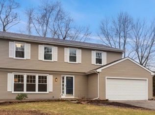 1917 Templar Dr, Naperville, IL 60565