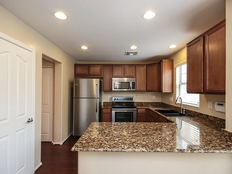 3301 E Loma Vis — Photo 9