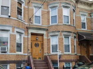 7430 62nd St, Glendale, NY 11385