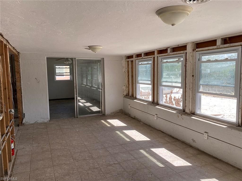 280 Donora Blvd, Fort Myers Beach, FL 33931 | Zillow