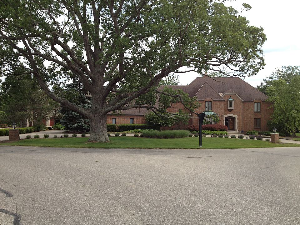 1st image of 1717 Abbotsford Green Dr