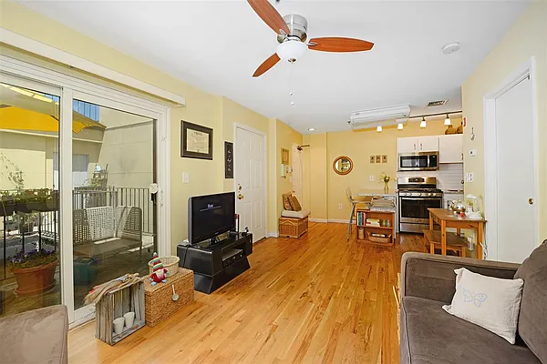 Rented by null | media 1