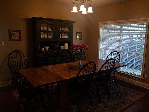 5th image of 13 Dobbs Dr