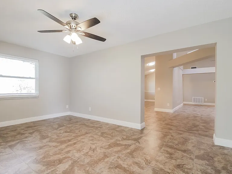 1001 Manigan Ave — Photo 8