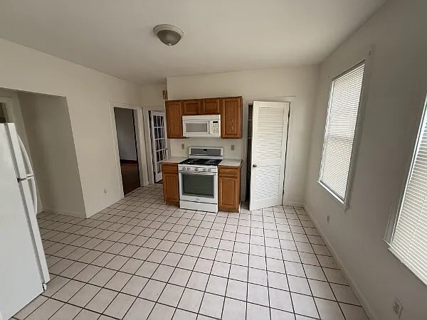 727 Academy Ave #1 — Photo 2