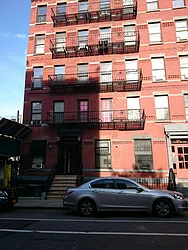 437 West 54th Street in Hell&#39;s Kitchen
