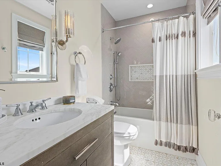 428 N Pembroke Ave #FULL SUMMER RENTAL W — Photo 65