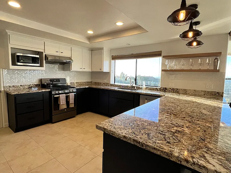 additional kitchen view