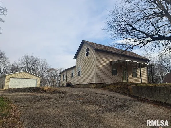 938 Pekin Ave, Creve Coeur, IL 61610