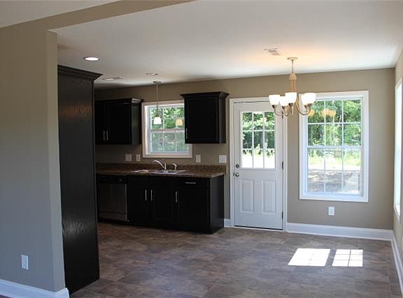 4th image of 85 Magnolia Pl Lot 85