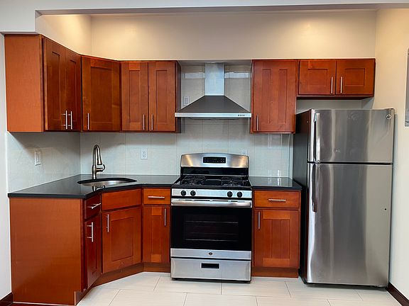 4th image of 603 W 187th St #3FR