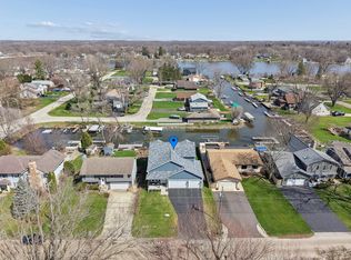 606 McHenry Ave, McHenry, IL