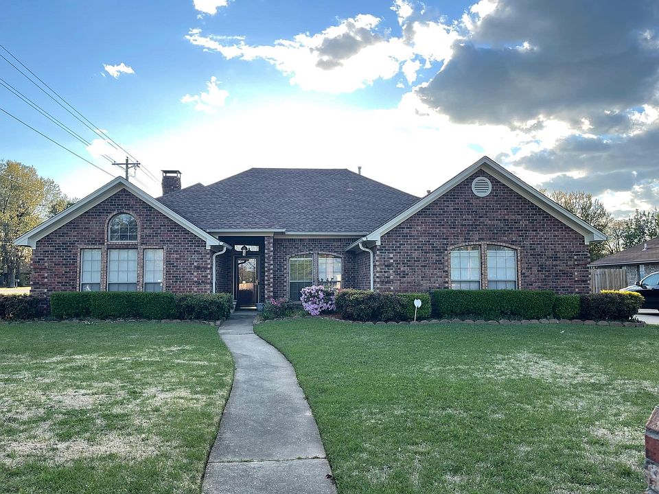 1st image of 1 White Willow Pl