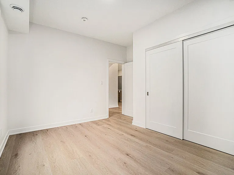655 Donat St — Photo 7