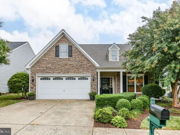 11921 Legacy Woods Dr, Fredericksburg, VA 22407