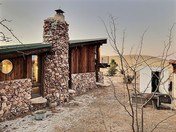3rd image of 5276 E Mogollon Dr