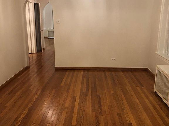 5th image of 4847 Greenleaf St #1