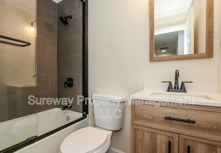 37 Berkshire Rd — Photo 12
