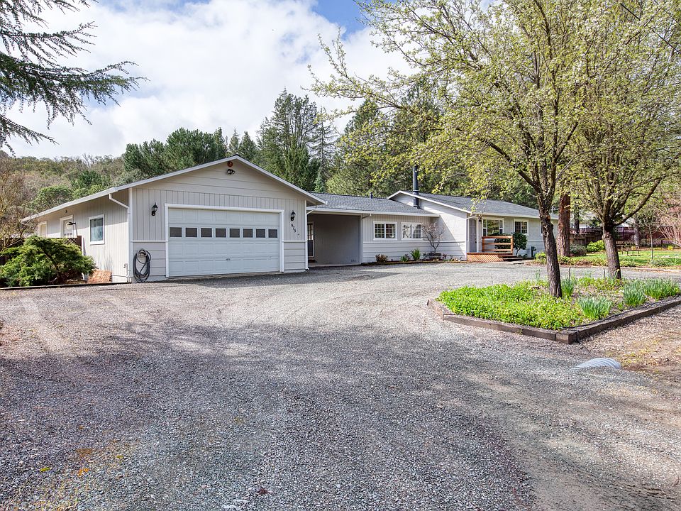 1st image of 975 Bel Arbres Dr