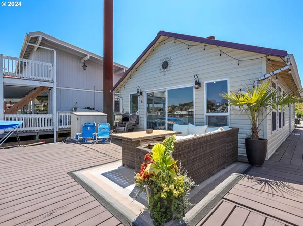 531 N Bridgeton Rd Slip 6, Portland, OR 97217