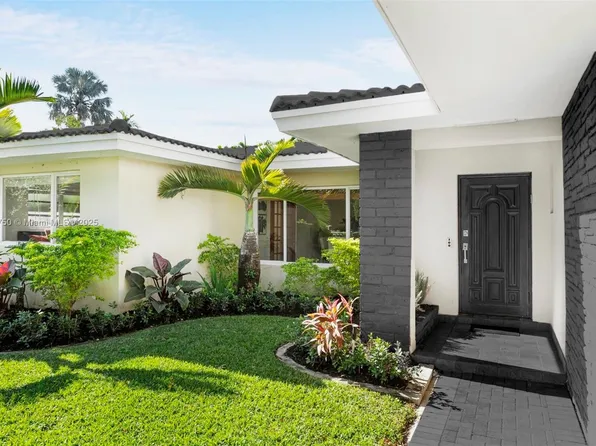 6140 Pine Tree Dr, Miami Beach, FL 33140