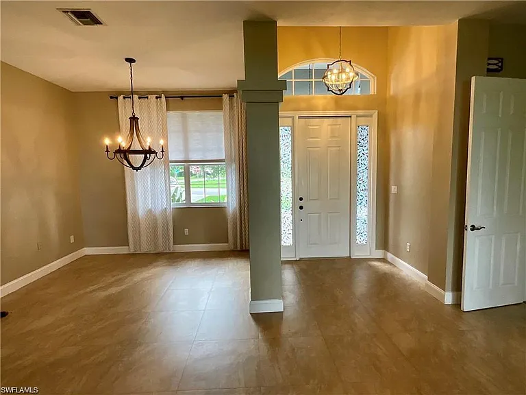 701 Meyer Dr — Photo 2