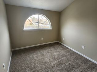 240 N Sage St APT 12, Kalamazoo, MI 49006